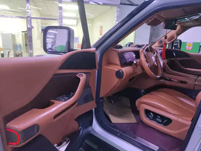 2023 BYD Yangwang U8 с пробегом 101 200 км