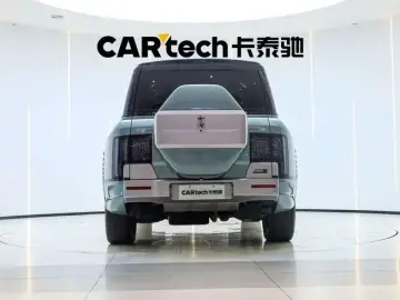 2023 BYD Yangwang U8 с пробегом 34 700 км