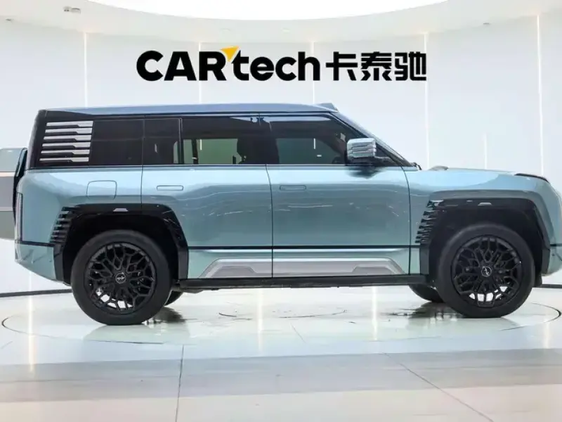 2023 BYD Yangwang U8 с пробегом 34 700 км
