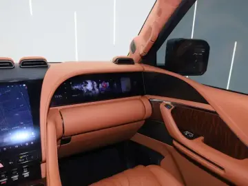 2023 BYD Yangwang U8 с пробегом 34 700 км
