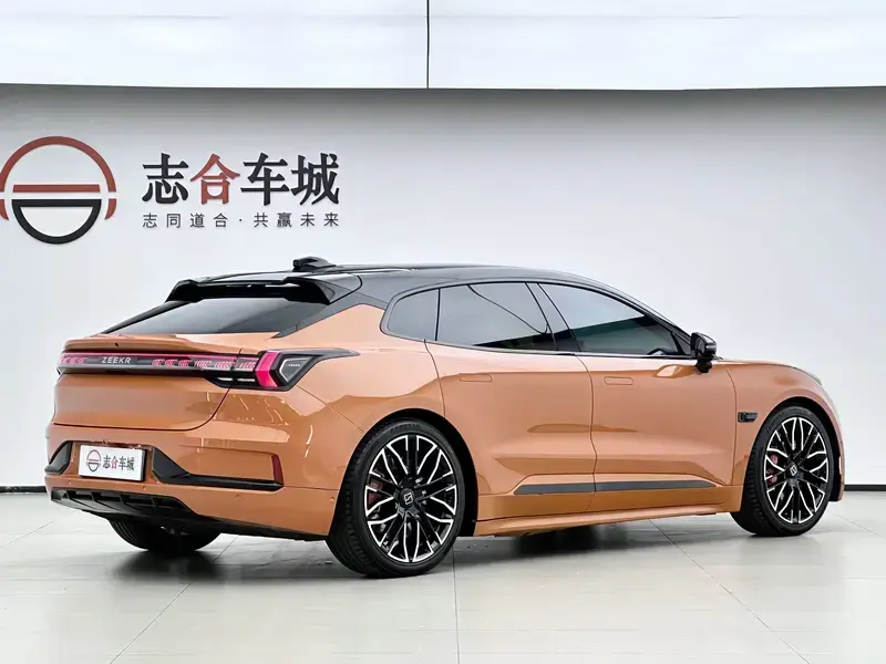 2023 Zeekr 001 с пробегом 90 000 км