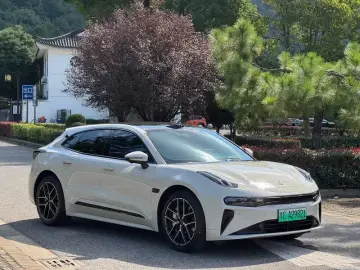 2026 Zeekr 001 с пробегом 3 000 км