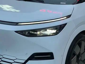 2025 Xpeng X9 с пробегом 14 500 км