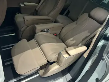 2025 Xpeng X9 с пробегом 14 500 км