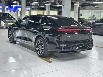 2026 Zeekr 007 с пробегом 100 км