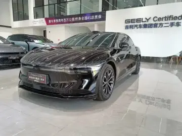 2025 Zeekr 007 с пробегом 47 000 км