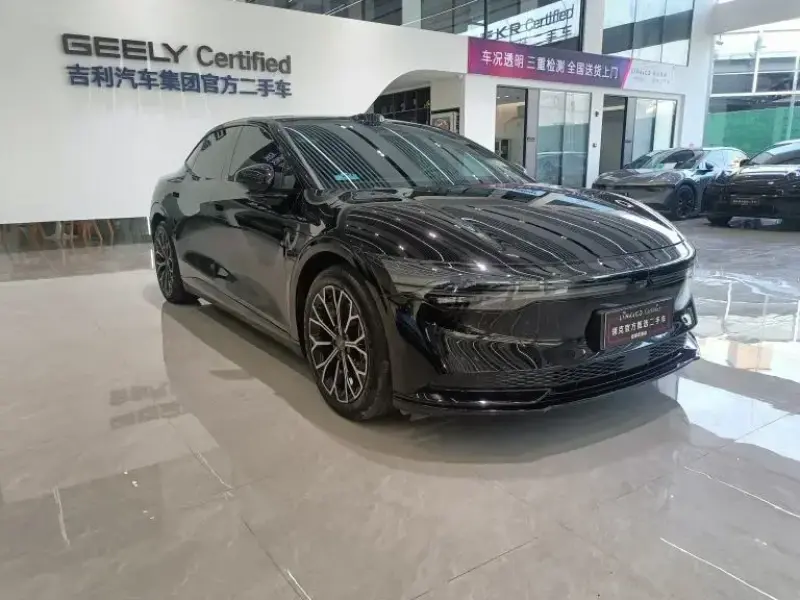 2025 Zeekr 007 с пробегом 47 000 км