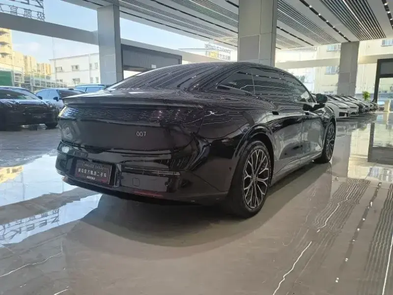 2025 Zeekr 007 с пробегом 47 000 км