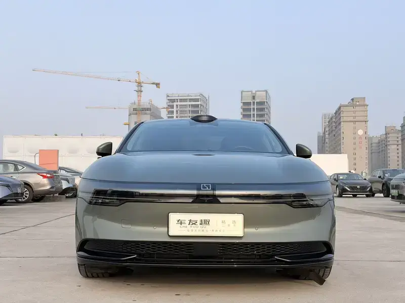 2025 Zeekr 007 с пробегом 20 000 км