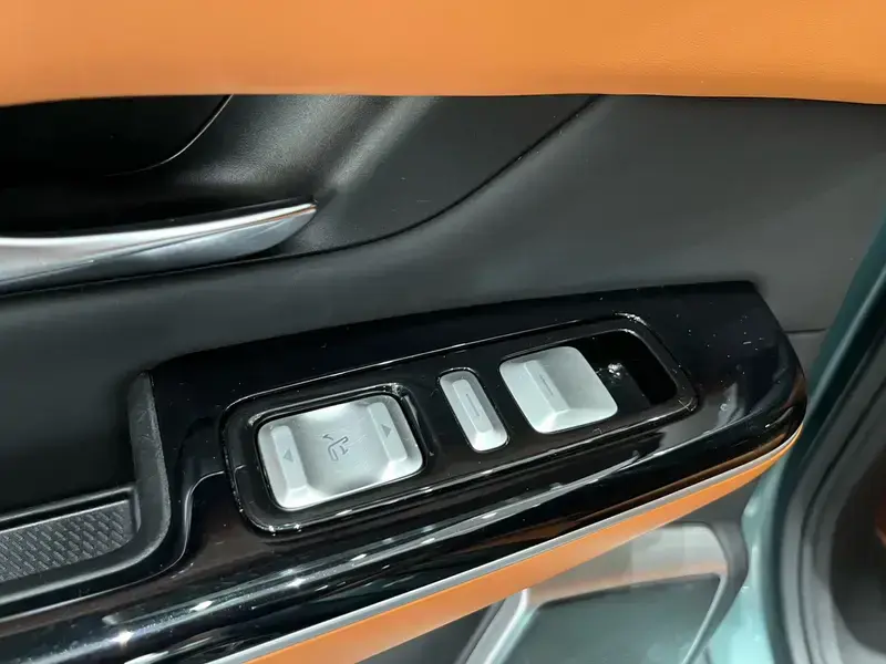 2024 Xpeng G9 с пробегом 83 000 км