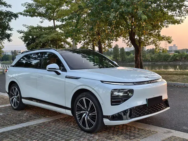 2022 Xpeng G9 с пробегом 42 000 км