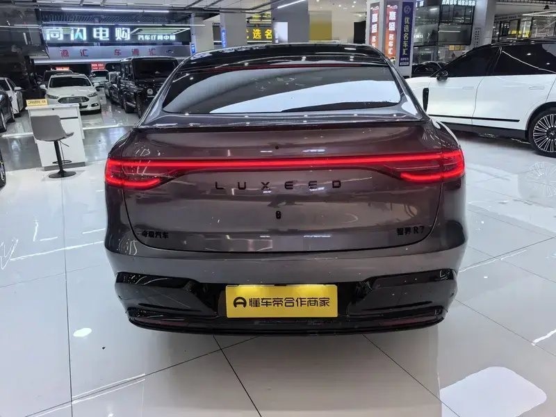 2026 Luxeed R7 с пробегом 3 500 км