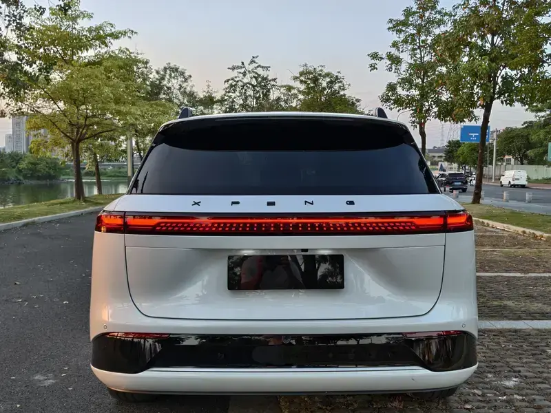 2022 Xpeng G9 с пробегом 42 000 км