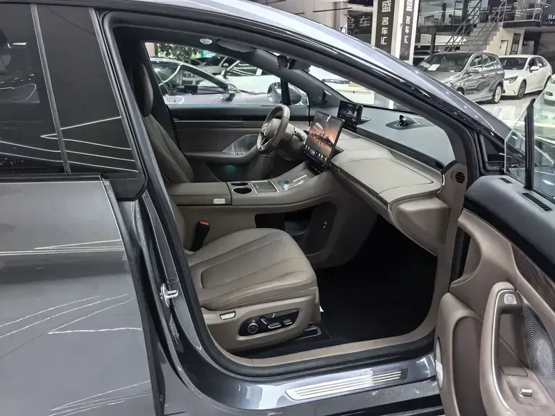 2026 Luxeed R7 с пробегом 3 500 км