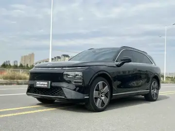 Xpeng G9