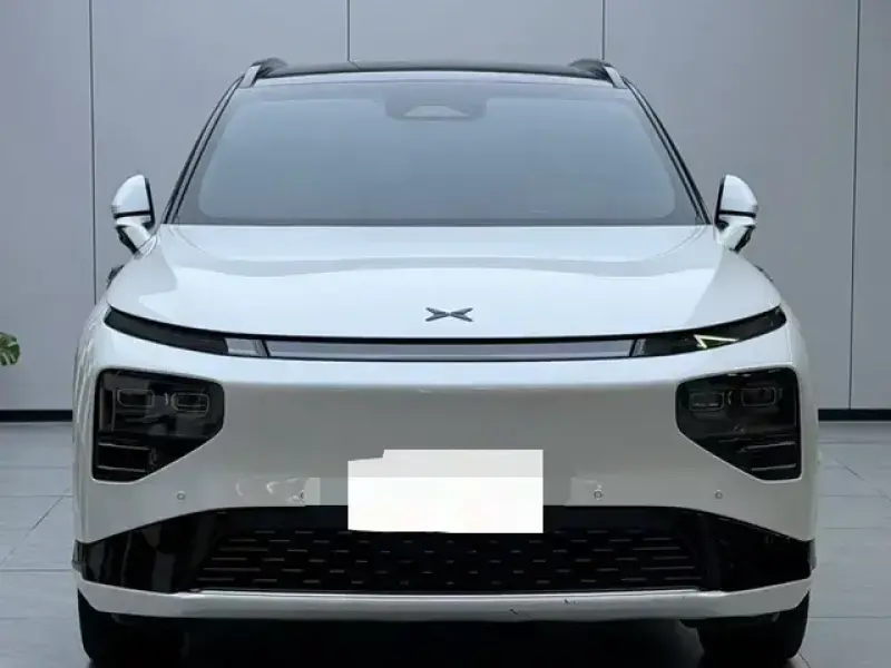 2022 Xpeng G9 с пробегом 125 000 км