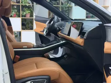 2022 Xpeng G9 с пробегом 125 000 км