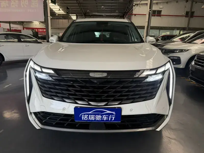 2023 Geely Boyue L с пробегом 52 000 км