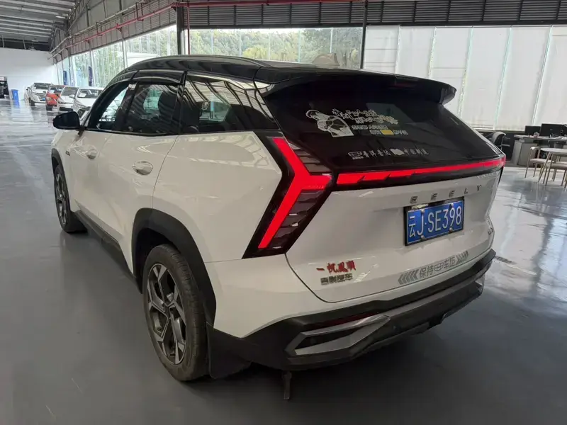 2023 Geely Boyue L с пробегом 52 000 км