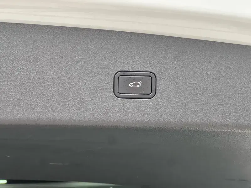 2024 Xpeng G9 с пробегом 128 000 км