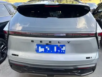 2023 Geely Boyue L с пробегом 28 000 км