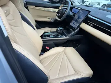 2023 Geely Boyue L с пробегом 28 000 км
