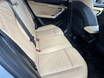 2023 Geely Boyue L с пробегом 28 000 км