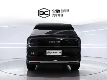 2025 Zeekr 9X с пробегом 17 000 км