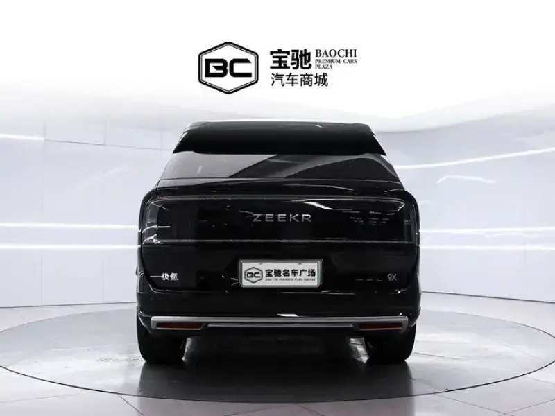 2025 Zeekr 9X с пробегом 17 000 км