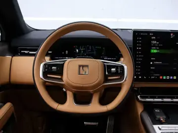 2025 Zeekr 9X с пробегом 17 000 км
