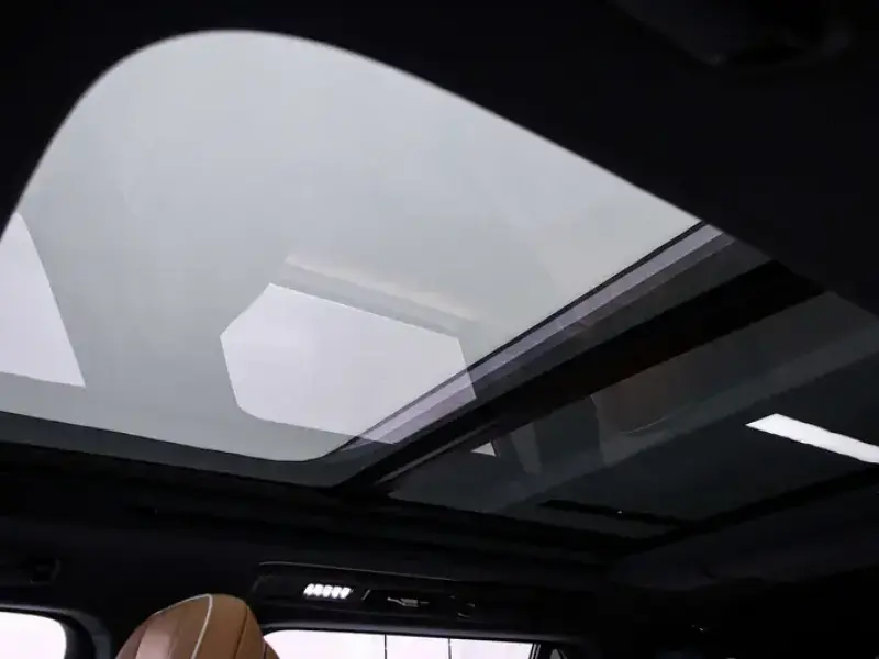 2025 Zeekr 9X с пробегом 17 000 км