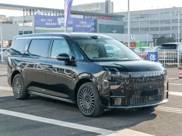 2024 Zeekr 009 с пробегом 14 000 км