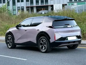 2025 Zeekr X с пробегом 21 000 км