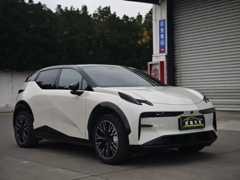 2023 Zeekr X с пробегом 40 000 км
