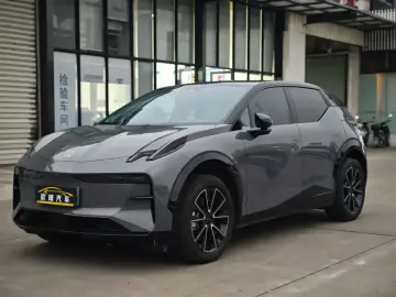 2025 Zeekr X с пробегом 9 200 км