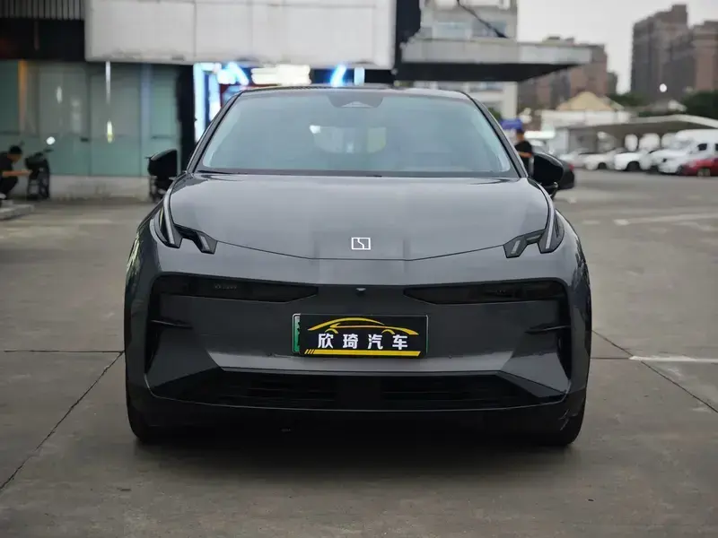 2025 Zeekr X с пробегом 9 200 км