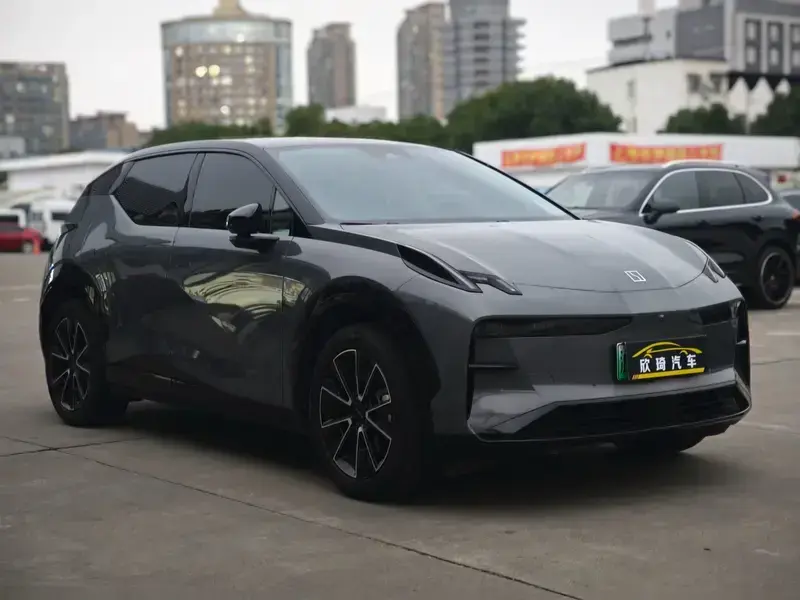 2025 Zeekr X с пробегом 9 200 км