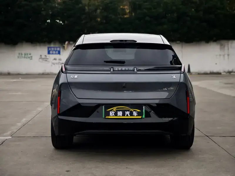 2025 Zeekr X с пробегом 9 200 км