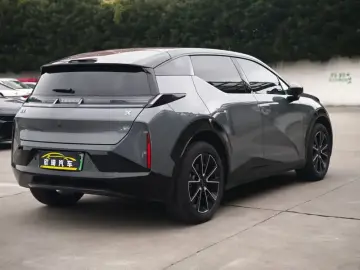 2025 Zeekr X с пробегом 9 200 км