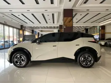 2025 Zeekr X с пробегом 29 200 км