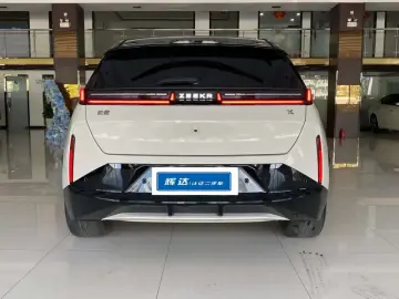 2025 Zeekr X с пробегом 29 200 км