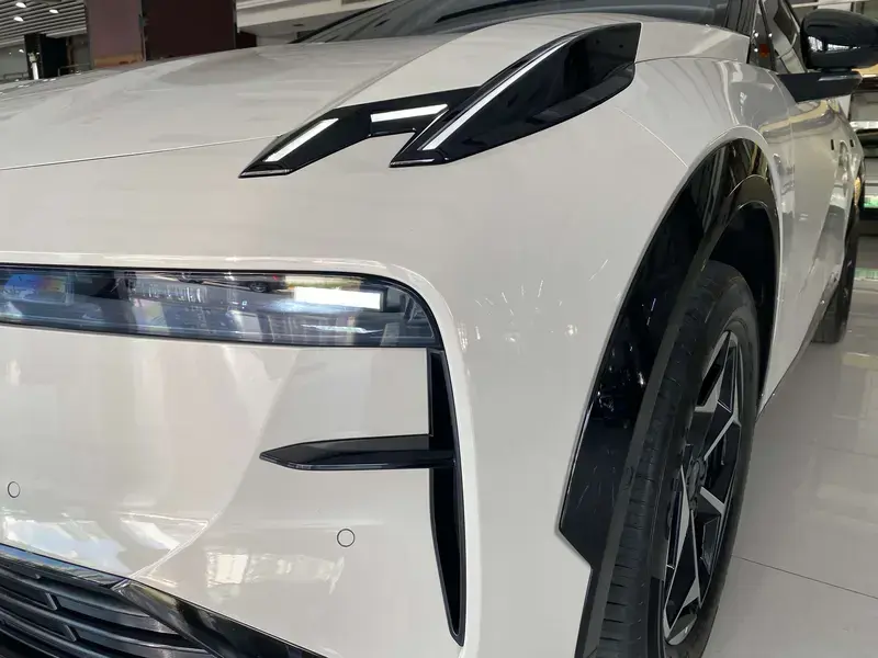 2025 Zeekr X с пробегом 29 200 км