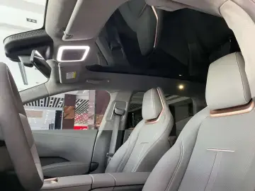 2025 Zeekr X с пробегом 29 200 км
