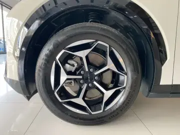 2025 Zeekr X с пробегом 29 200 км