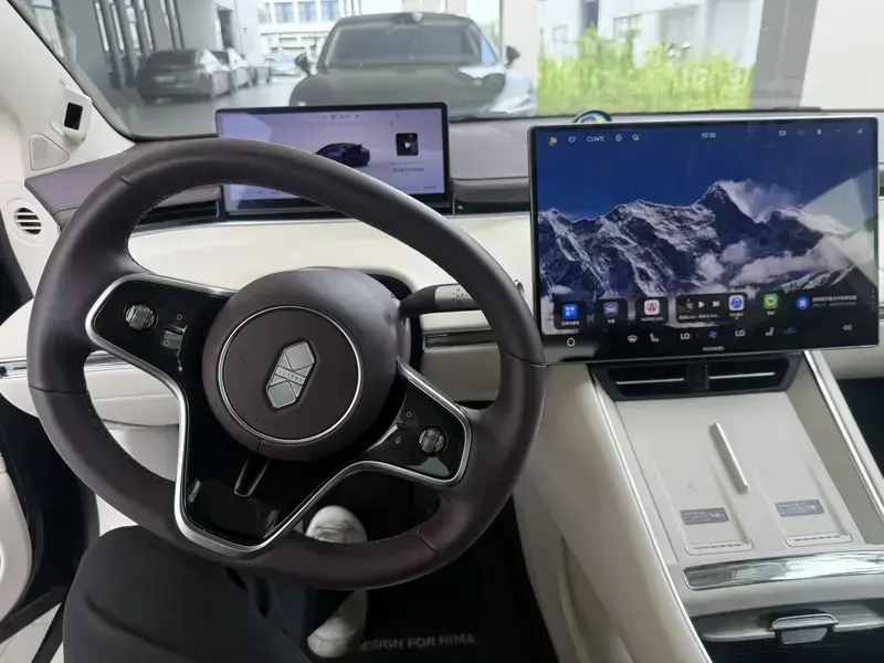 2026 Luxeed S7 с пробегом 14 000 км