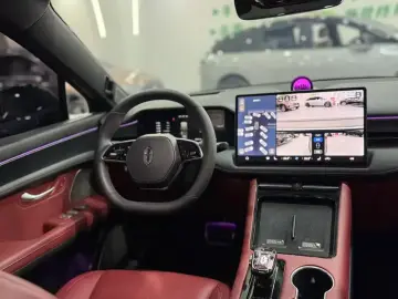 2024 Aito M5 с пробегом 29 000 км