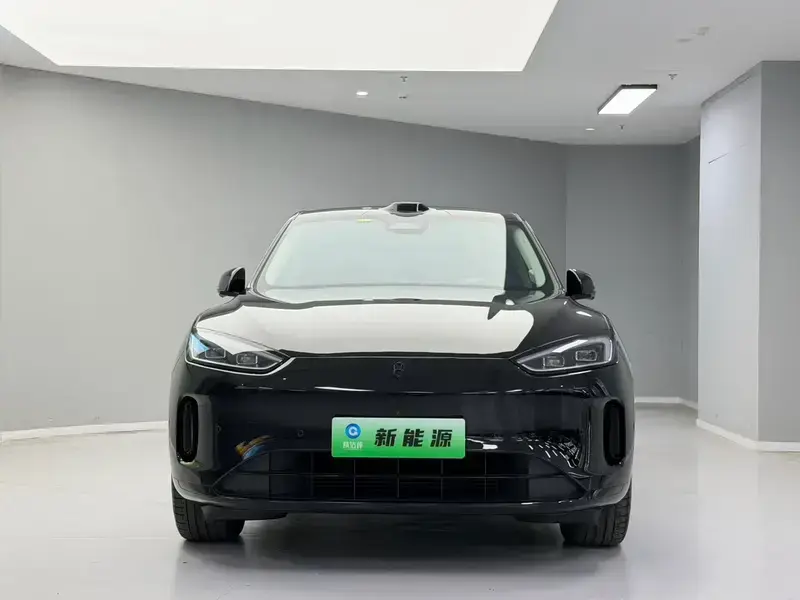 2024 Aito M5 с пробегом 7 000 км