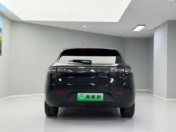 2024 Aito M5 с пробегом 7 000 км