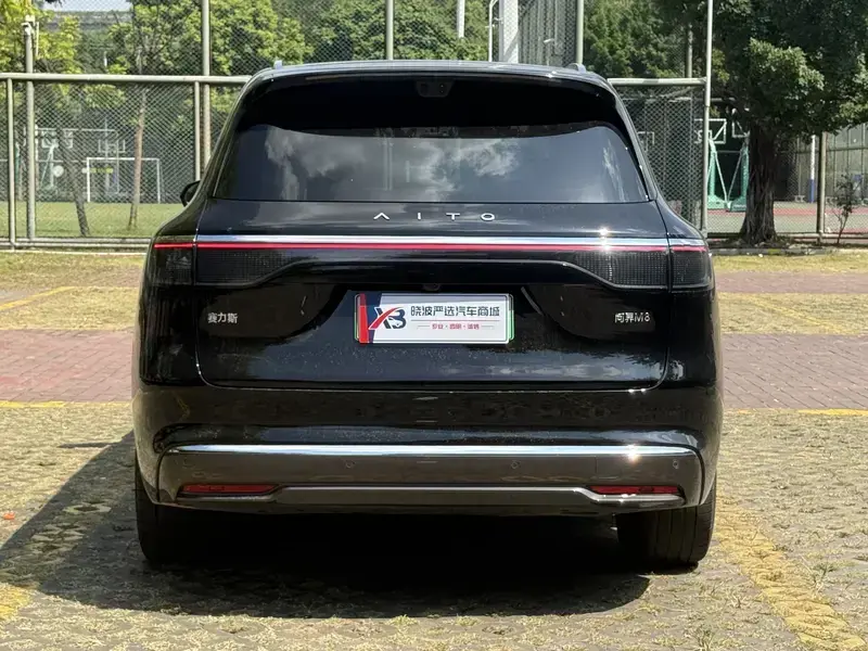 2025 Aito M8 с пробегом 29 000 км