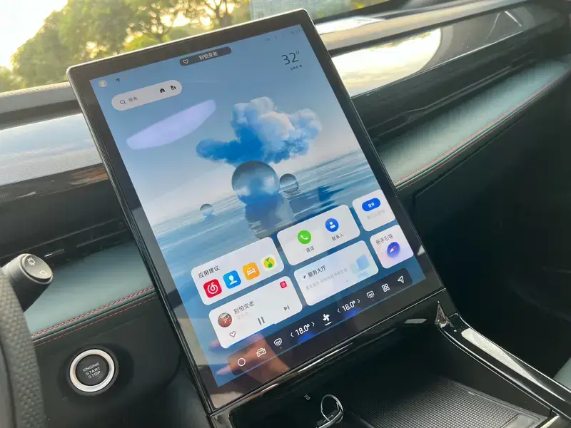 2024 Geely Atlas Pro с пробегом 60 000 км